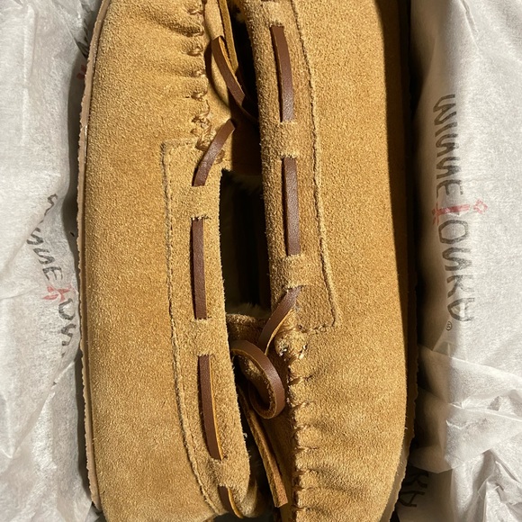 Minnetonka Cassie Slippers for Infants/Toddler/Little Kids Boys And Girls - Picture 6 of 6